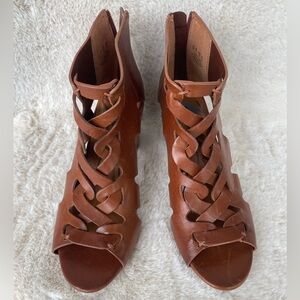 Zodiac cognac leather sandals
